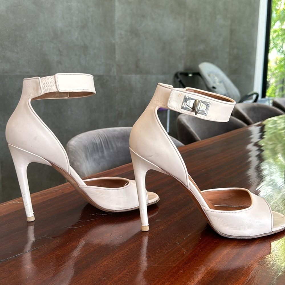 Givenchy heels - Picture 4 of 4